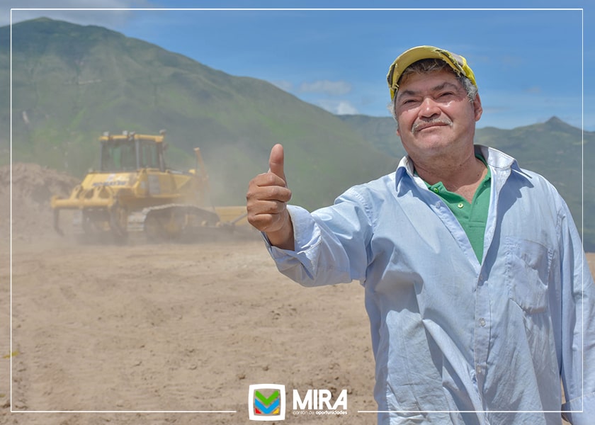 Más de 350 hectáreas se integran a la producción con la intervención del tractor roturador en Mira